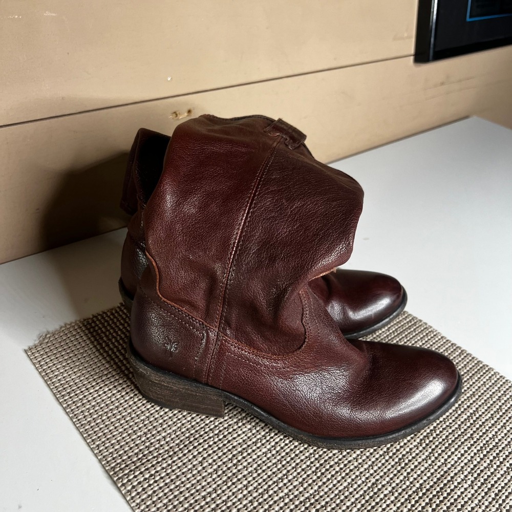 Frye Carson Pull On Boots Brown Pebbled Leather Western Mid Calf 77687 Size 5.5B